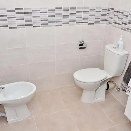 Laromanamarbella Punto Es * 마르베야