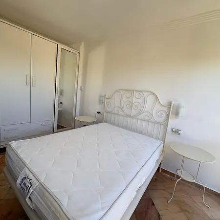 Laromanamarbella Punto Es דירה