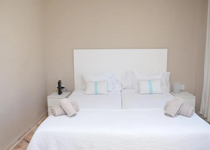 Laromanamarbella Punto Es *