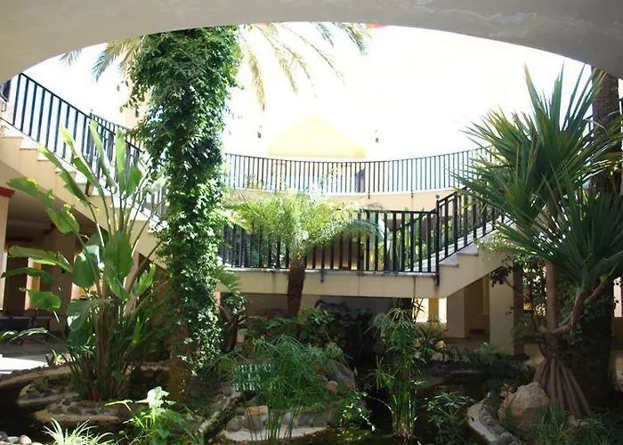 Laromanamarbella Punto Es * Marbella